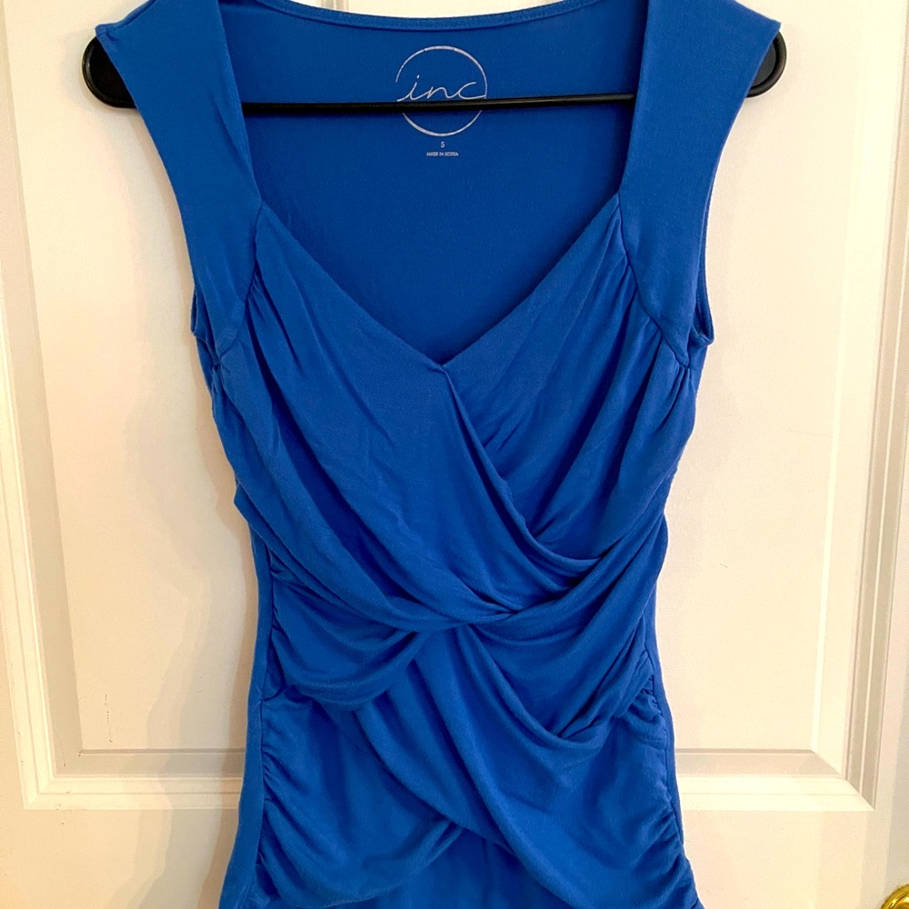 INC sweetheart neckline geometric top S